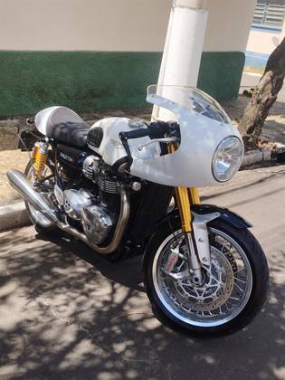 TRIUMPH THRUXTON R 